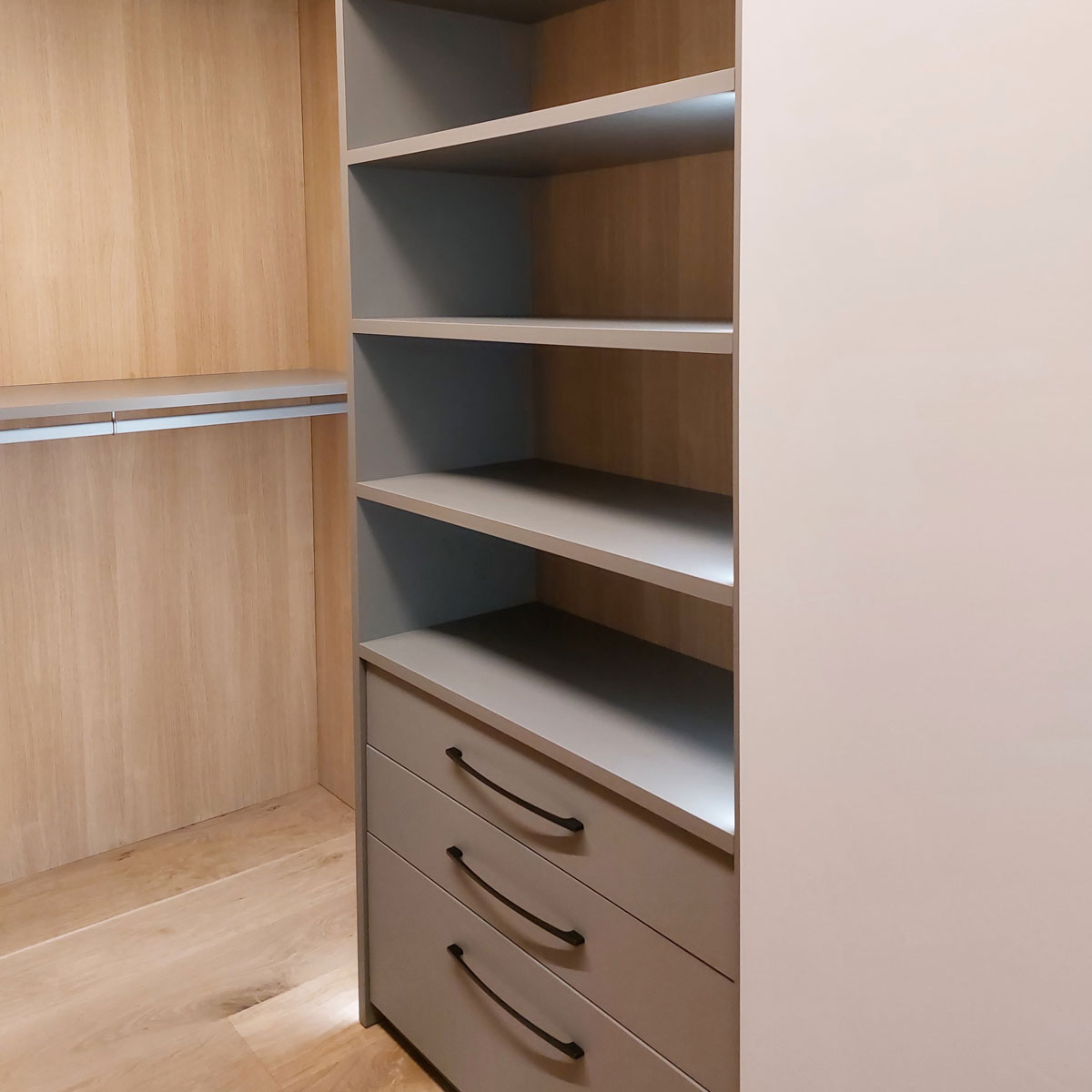 Camere e armadi moderni